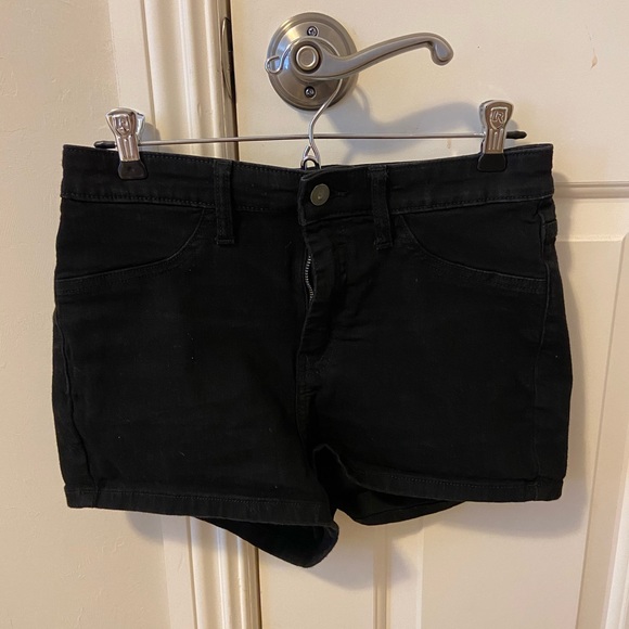 SOLD 🤘🎉 - Picture 2 of 4